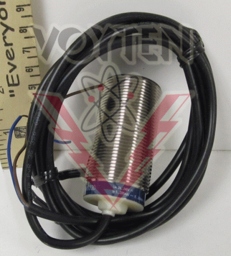 XS1M30MB230 Proximity Switch by Telemecanique