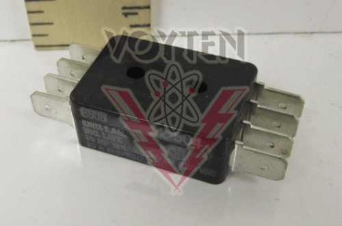 22-504 Snap Action Switch by Licon